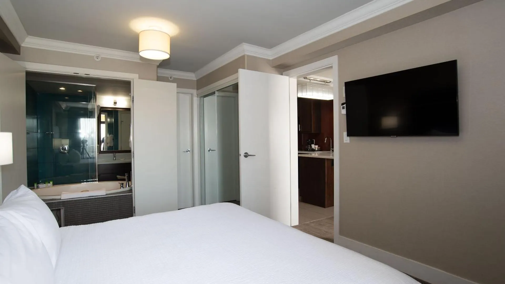Sandman Hotel & Suites Calgary South 3*,  Canada