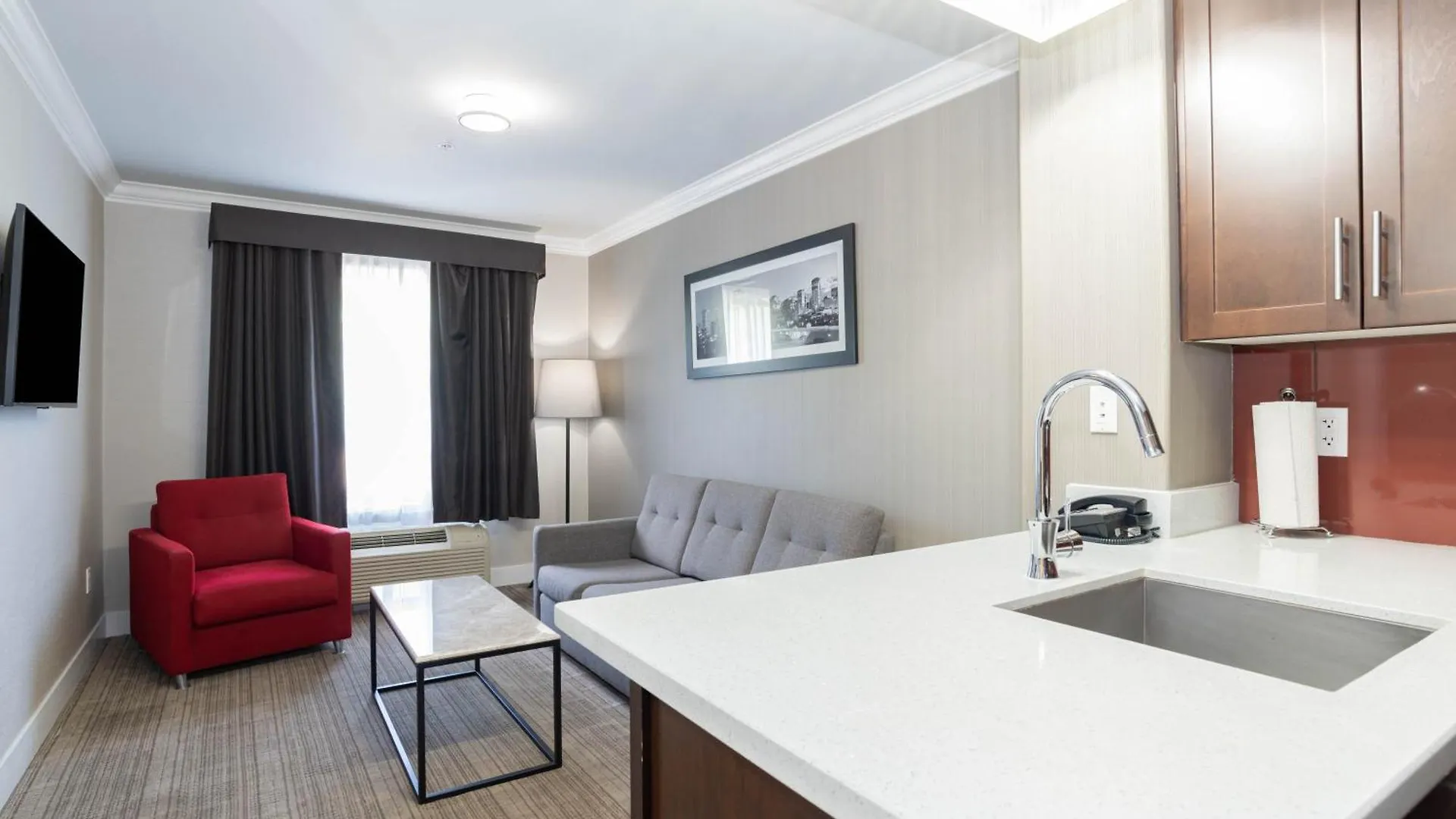 Sandman Hotel & Suites Calgary South